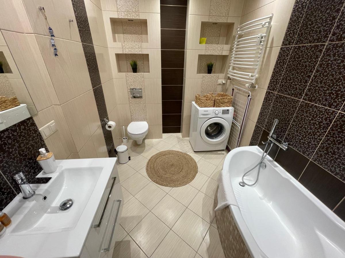 Al-dom Ogrodowa Bocianie Gniazdo Z Garazem Apartment Kolobrzeg